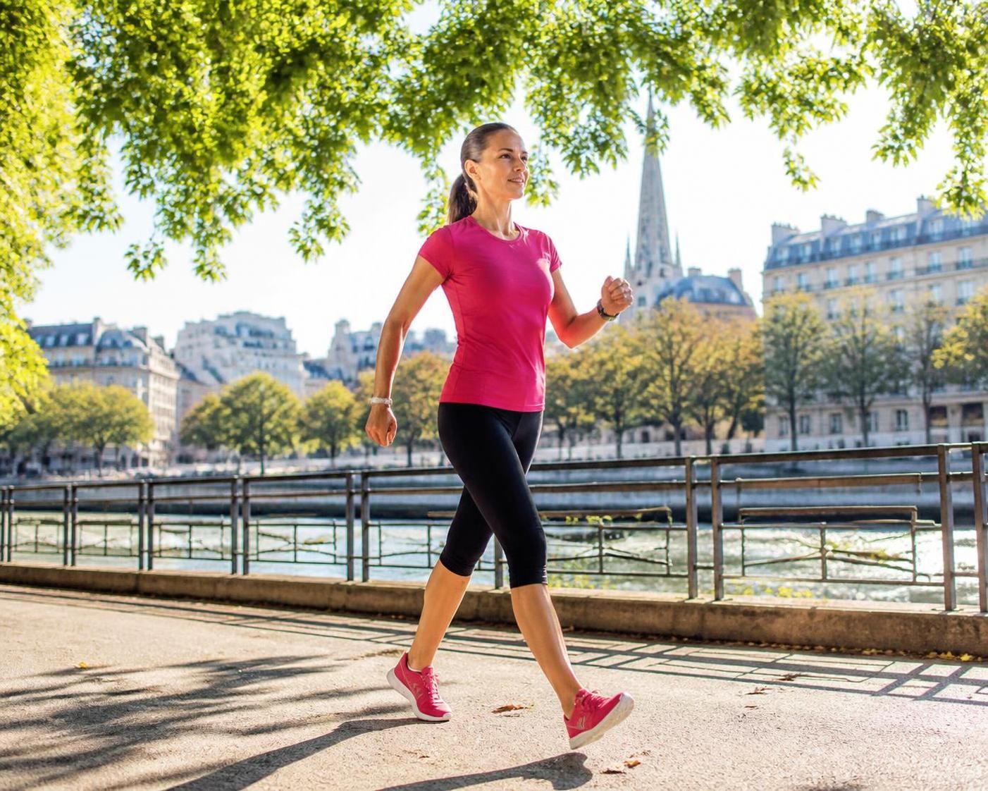 discover powerwalk, the accessible exercise for everyone that improves your well-being daily through a brisk, energetic walk. adopt this easy sport to boost your health and vitality.